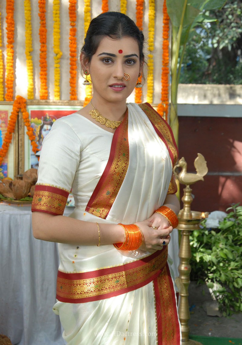 Archana (Veda) Latest Saree Photo Shoot Stills