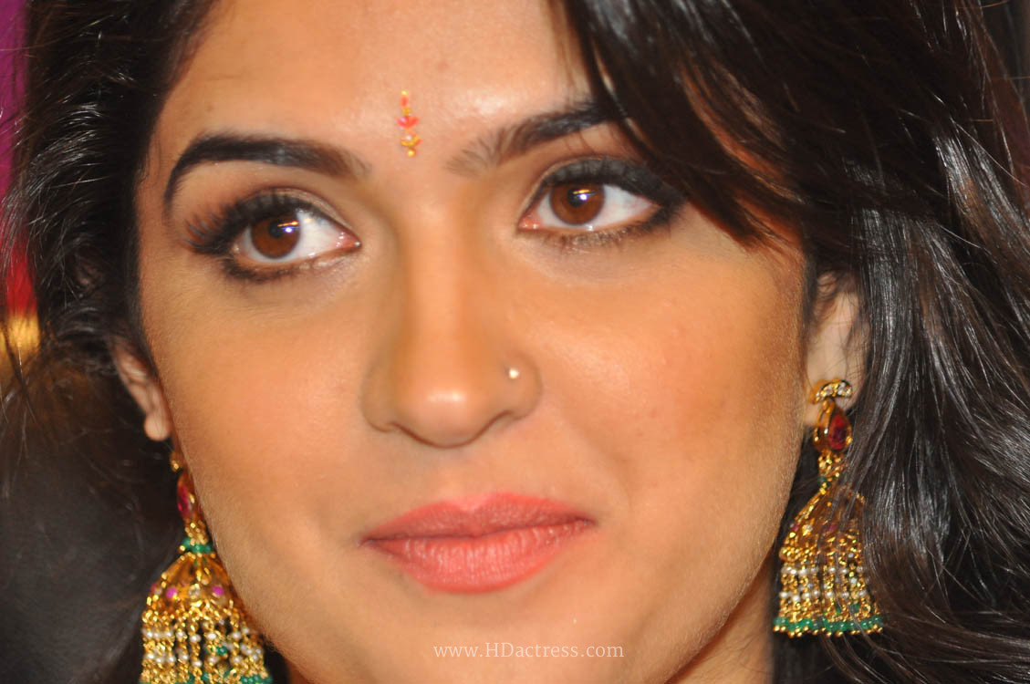 Deeksha Seth New Cute Close Up Photo Shoot Pics