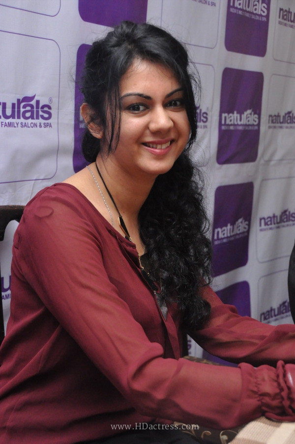 Kamna Jethmalani Hot in Red Transparent Top - Image 2 Kamna Jethmalani Hot in Red Transparent Top - Image 2