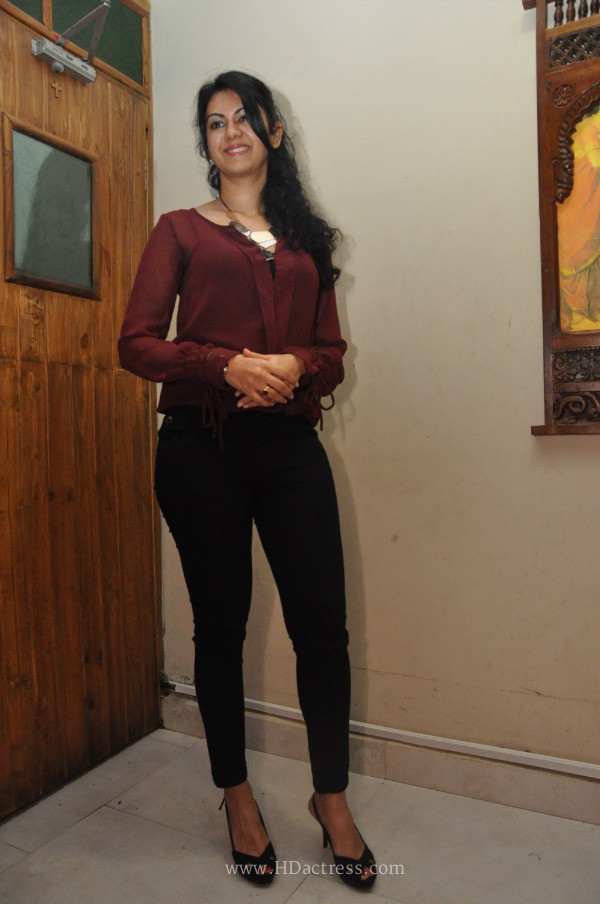 Kamna Jethmalani Hot in Red Transparent Top - Image 3 Kamna Jethmalani Hot in Red Transparent Top - Image 3