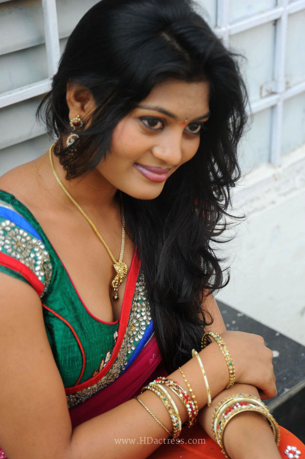Soumya Hot in Red Saree Latest Photos