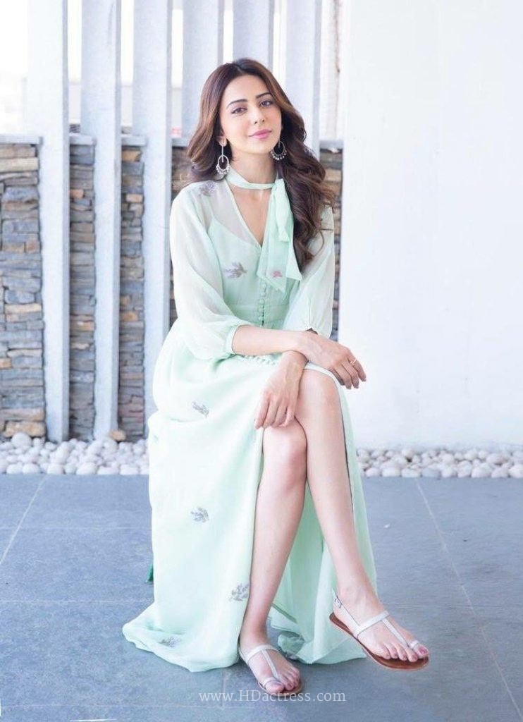 Indian Model Rakul Preet Singh Long Cross legs Thighs IN green Top