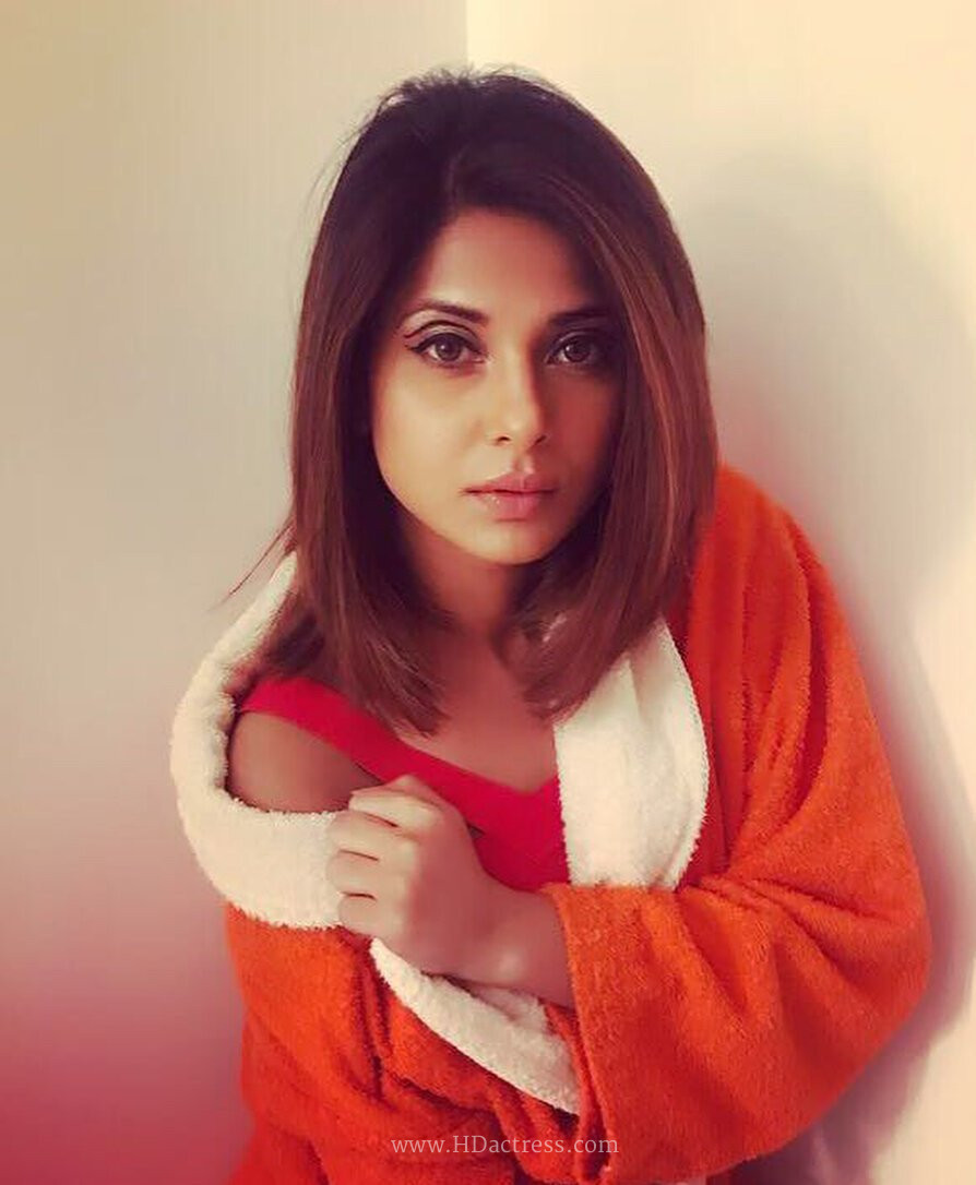 Stunning Photo Gallery of Actress Jennifer Winget