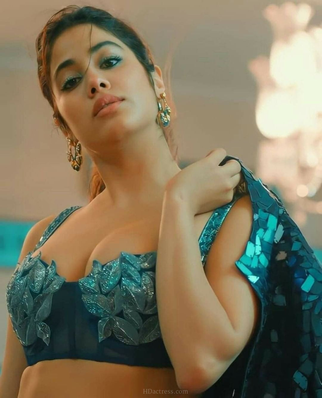 Bollywood Hot actress janvhi kapoor Latest Stills - Image 1