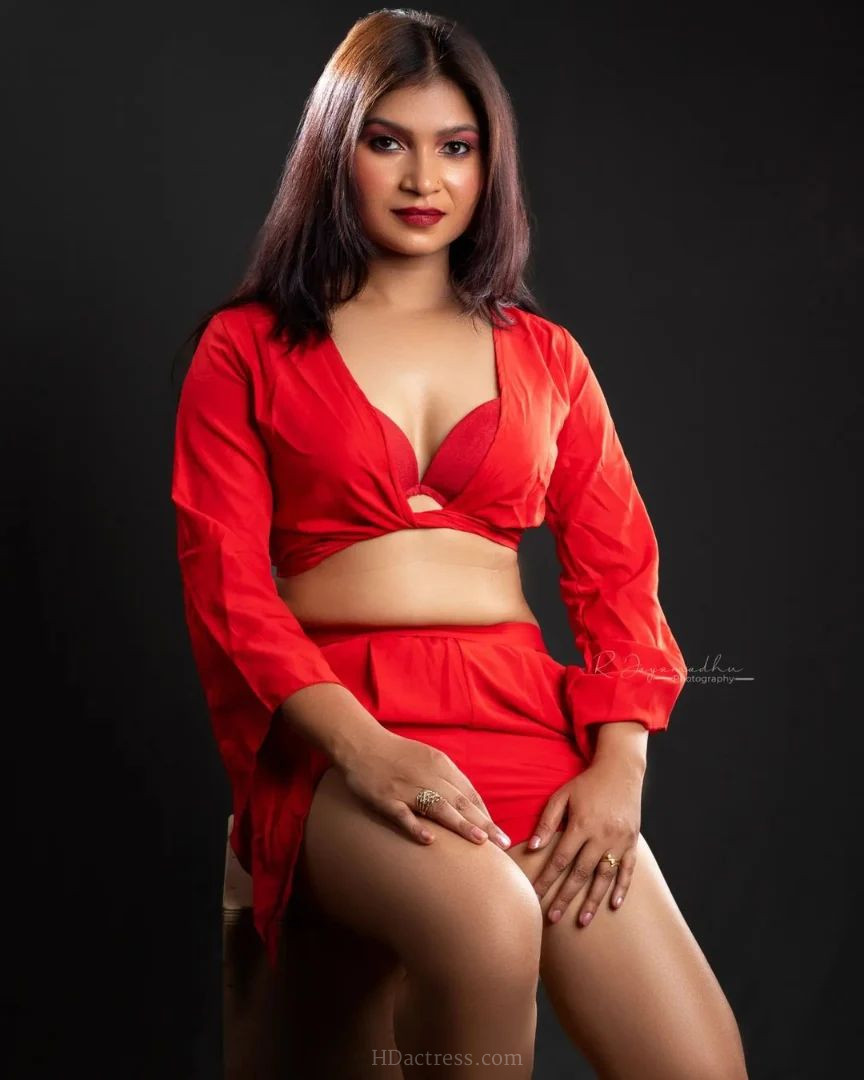 Stunning Dangerous Beautiful @soneejaiswal