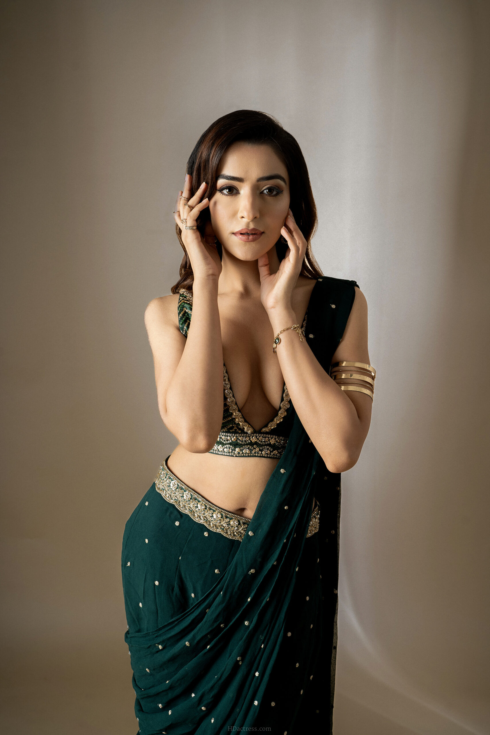 Divija Gambhir (4000×6000) UHD 4K Wallpapers Download