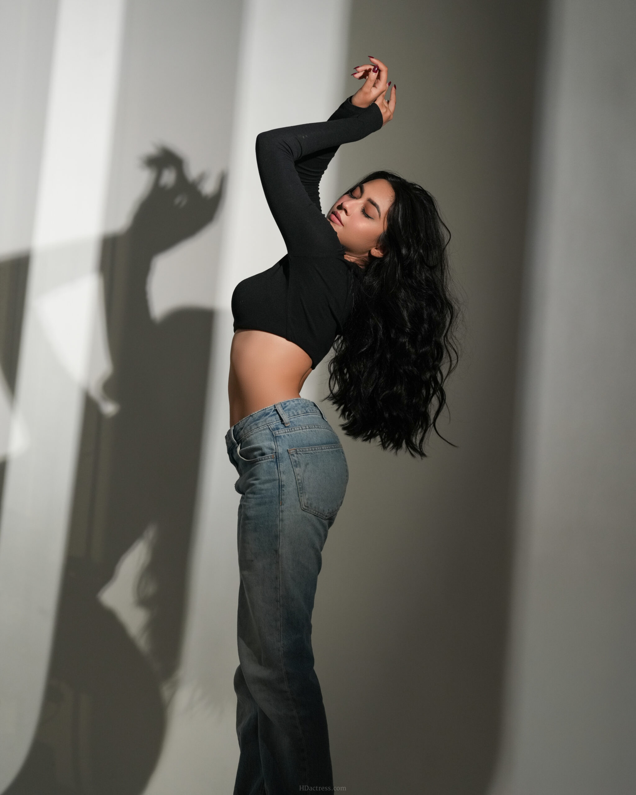 Reem Sameer Shaikh (5760×7200) UHD 4K Wallpapers Download - Image 1
