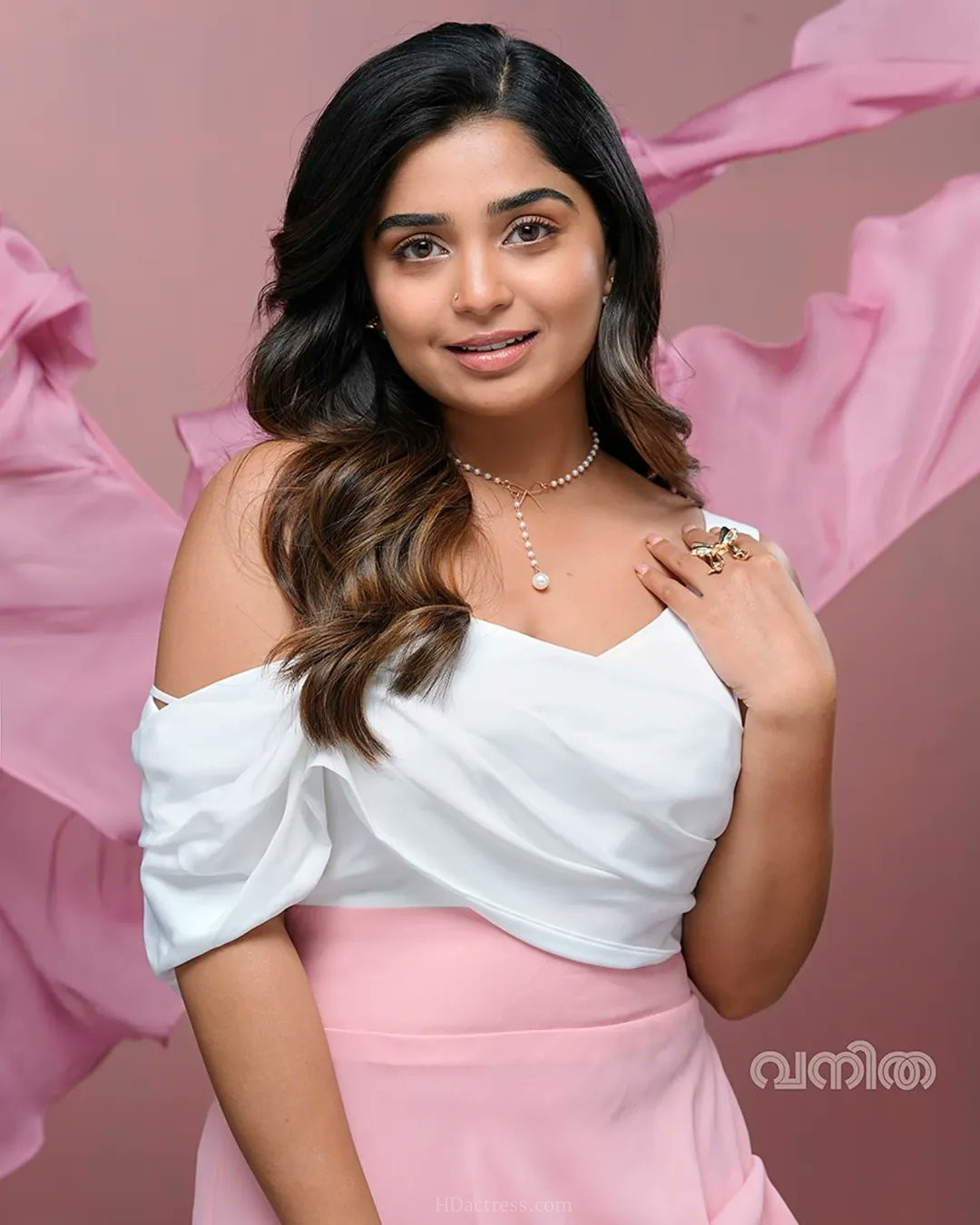 Gouri G Kishan’s Stunning Photoshoot: Beauty, Elegance & Pure Charm