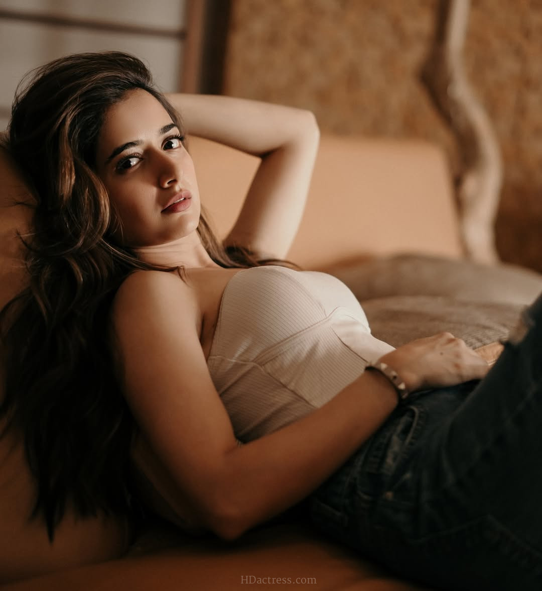 Ashika Ranganath Sizzles in These Sexy Photos