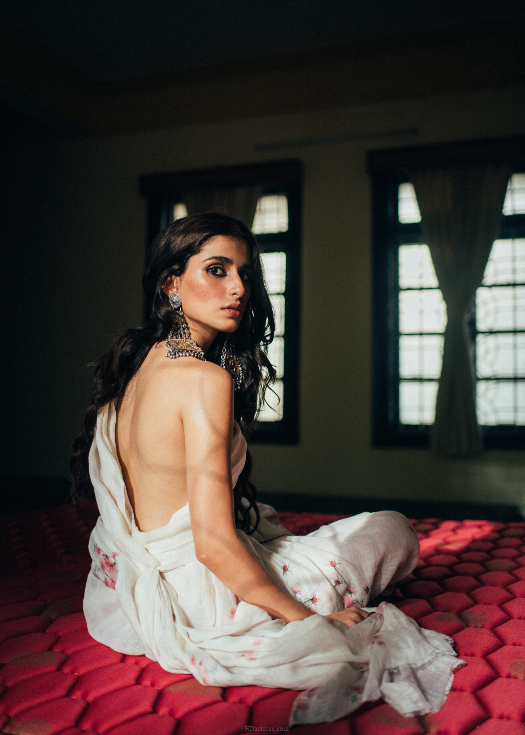 Actress Aisha Ahmed (4016×5622) UHD 4K Wallpapers