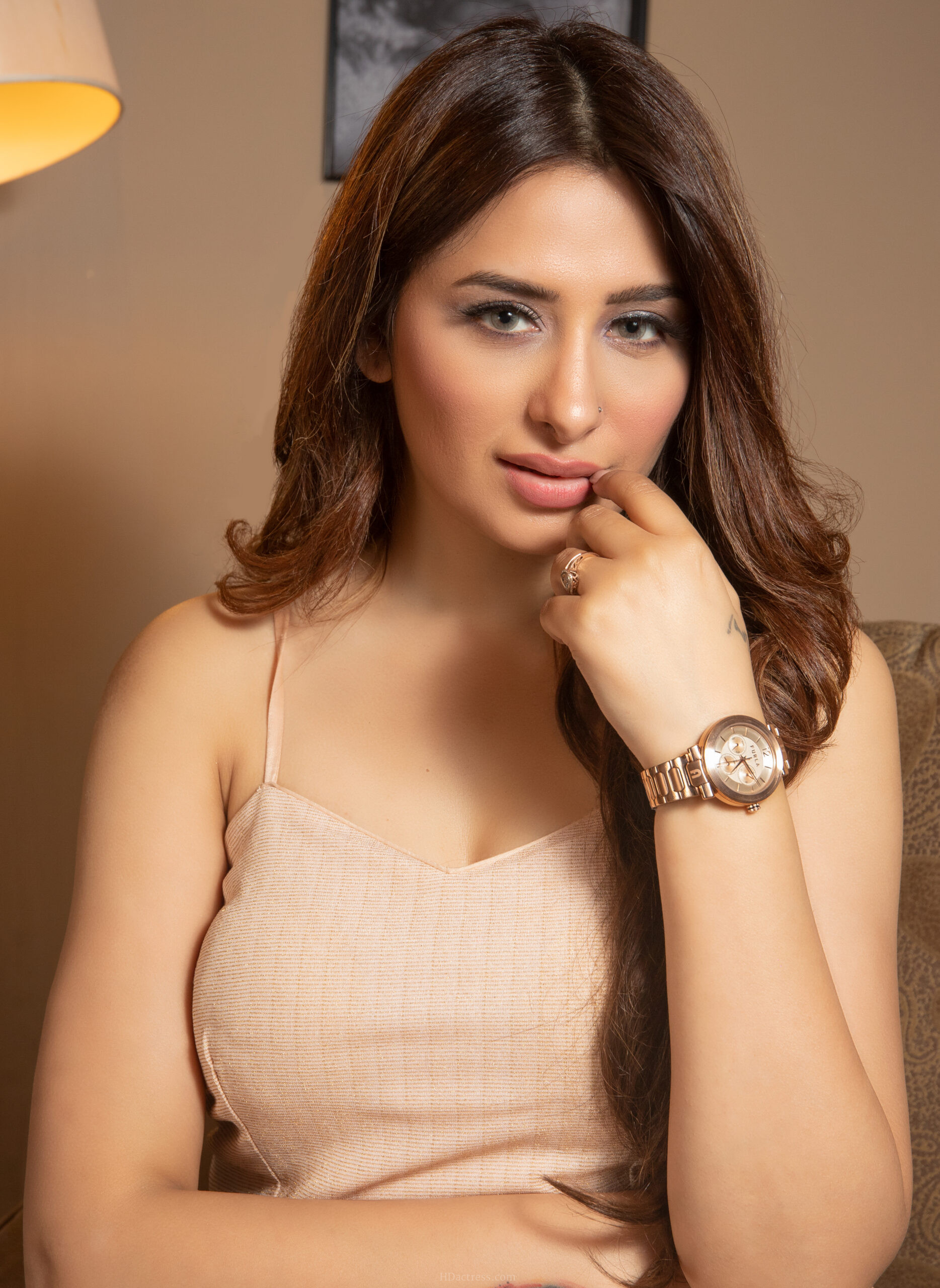 Actress Mahira Sharma (3464×4747) UHD 4K Wallpapers