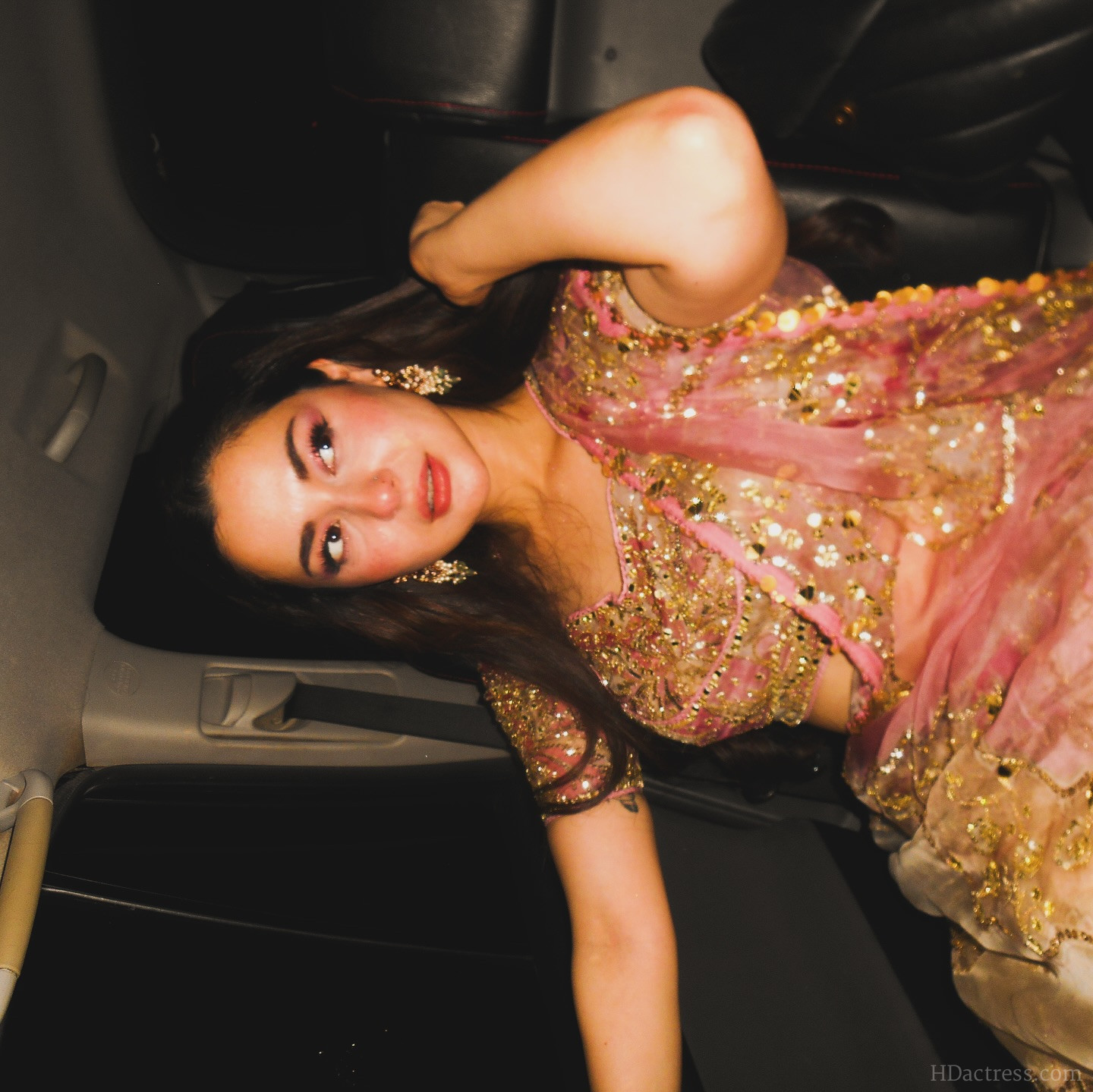 Hania Aamir Pics Are Too Hot to Scroll Past