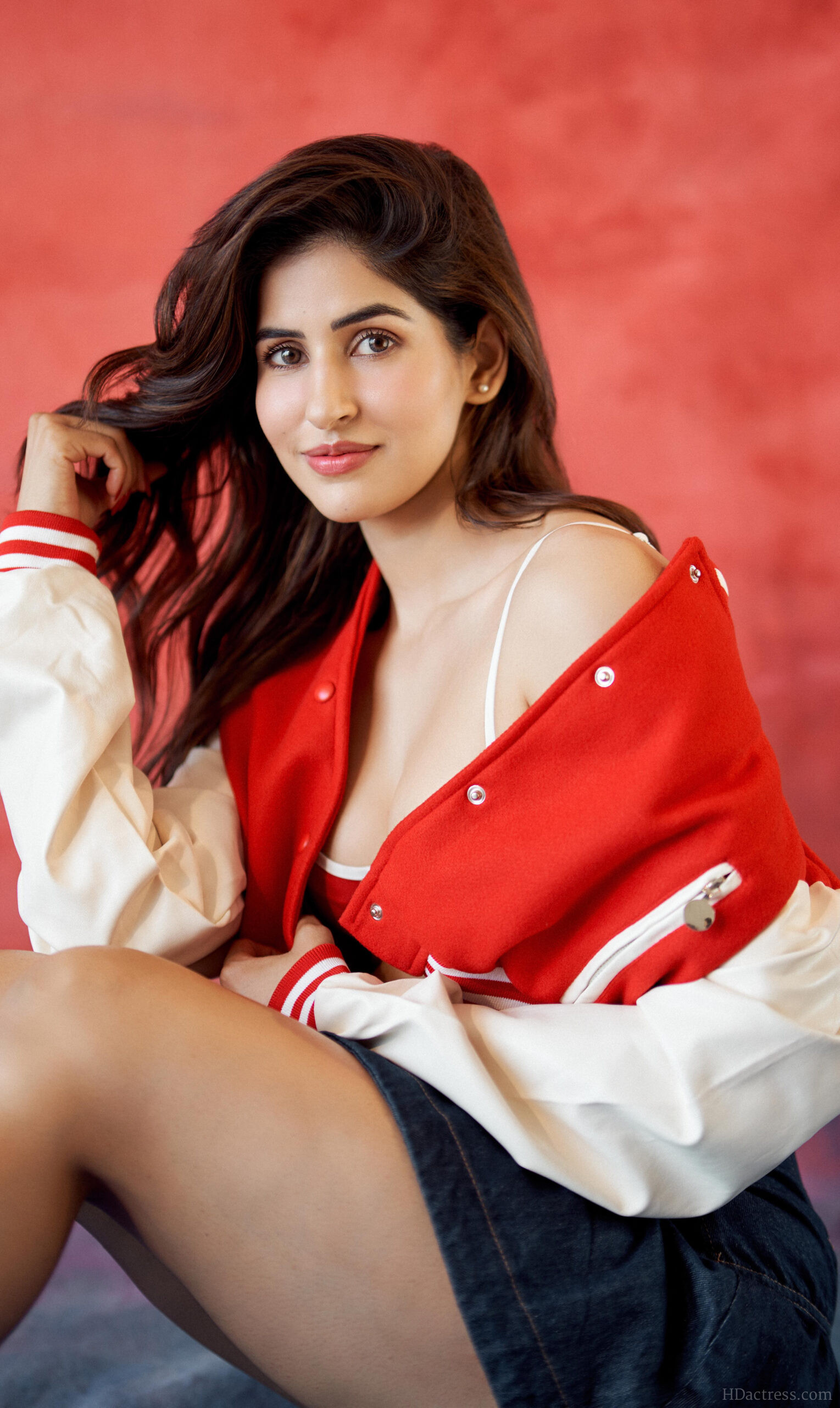 Actress Sakshi Malik (3376×5653) UHD 4K Wallpapers