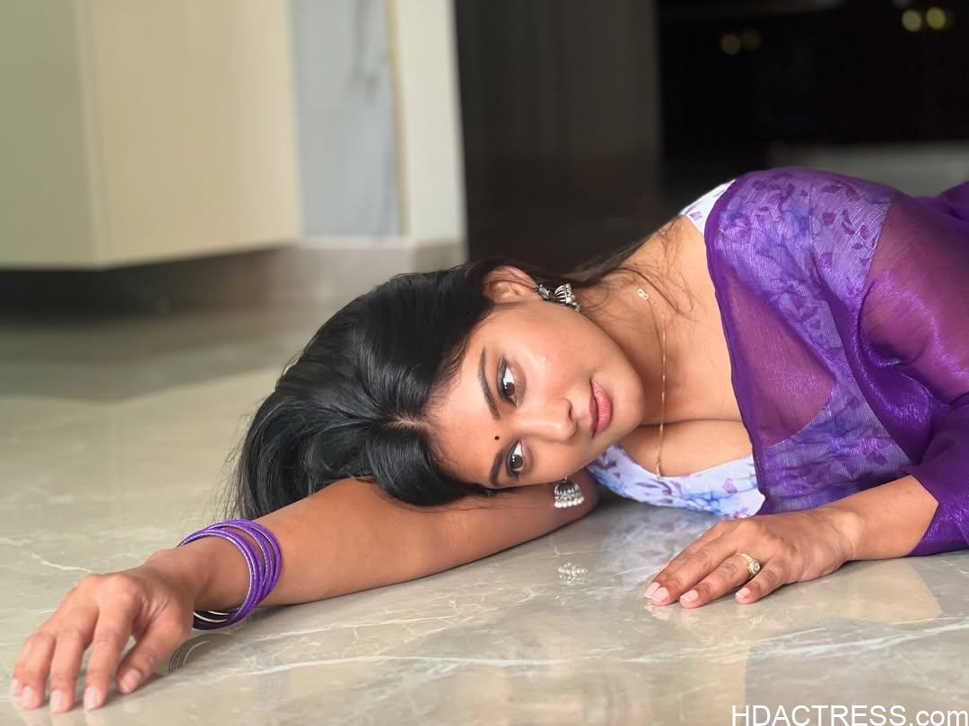 Mallu actress Vindhuja vikraman hot rare navel show /hot navel slip / #kerala #trending #tamil