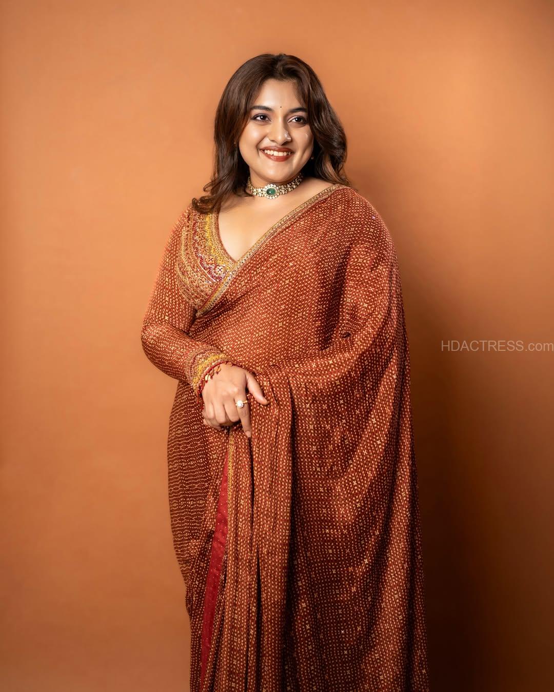 Nivetha Thomas Turns Heads with Her Stunning Saree Expressions - Image 1