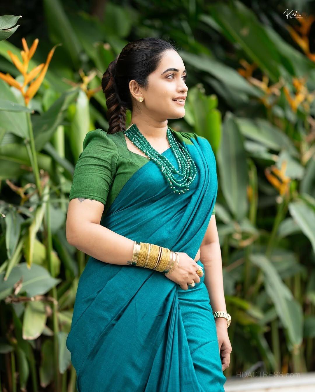 Sravanthi Chokarapu Sets Saree Goals in This Sexy Photoshoot - Image 1