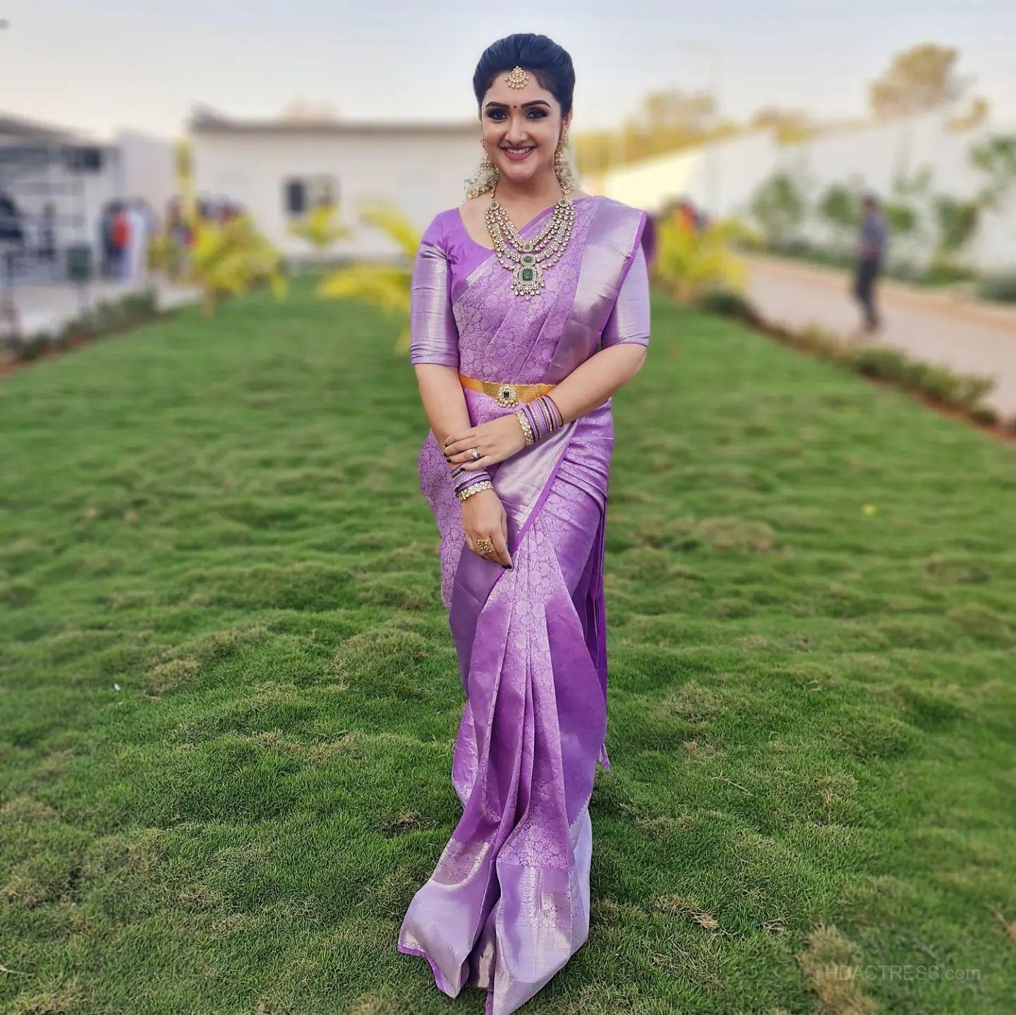 Indian Actress Sridevi Vijaykumar In Violet Saree | HDactress.com