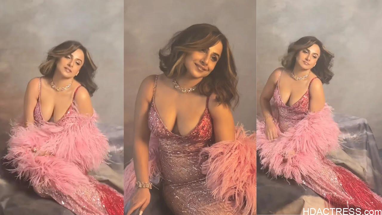 Vidya Balan Age, Height, Indian Actress Figure Measurements, 35-30-35 ; Bra/Breast Size, 35C Inches ; Waist Size, 30 Inches ; Hip Size, 35 Inches