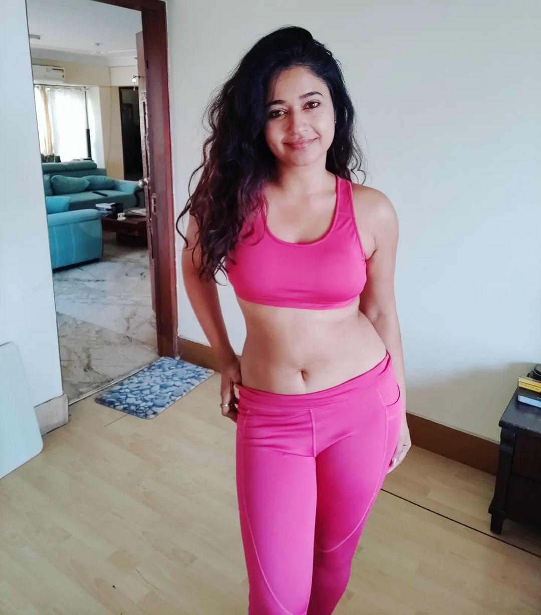 Tamil Actress Poonam Bajwa instagram Photo Gallery - Image 3 Tamil Actress Poonam Bajwa instagram Photo Gallery - Image 3