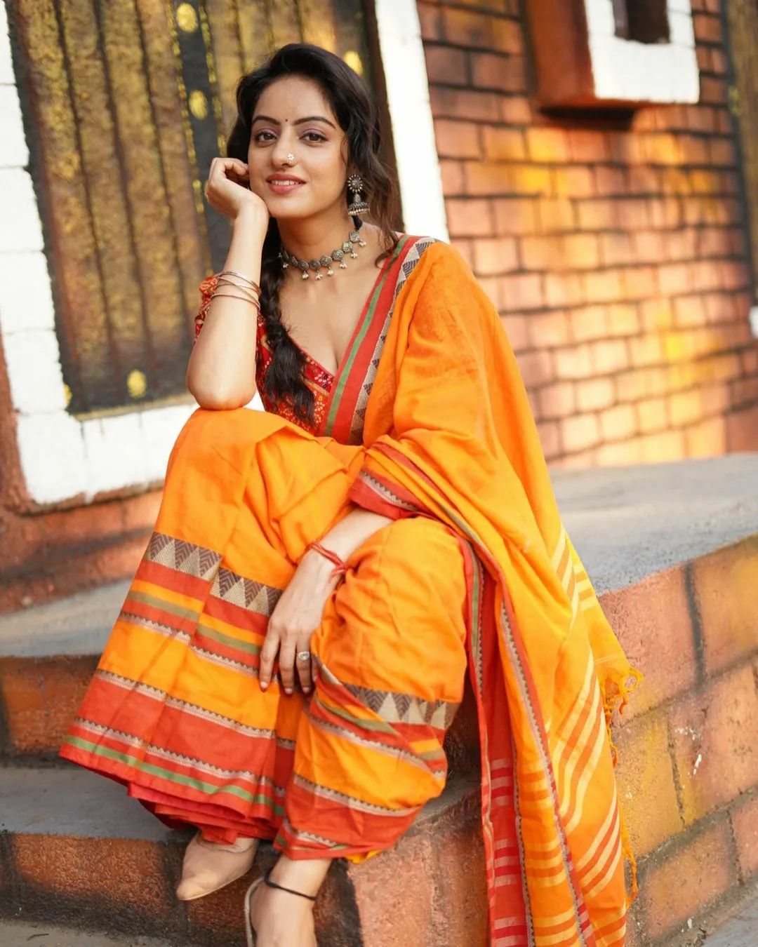 Deepika singh Latest photoshoot in saree | deepikasingh150 instagram Photo Gallery