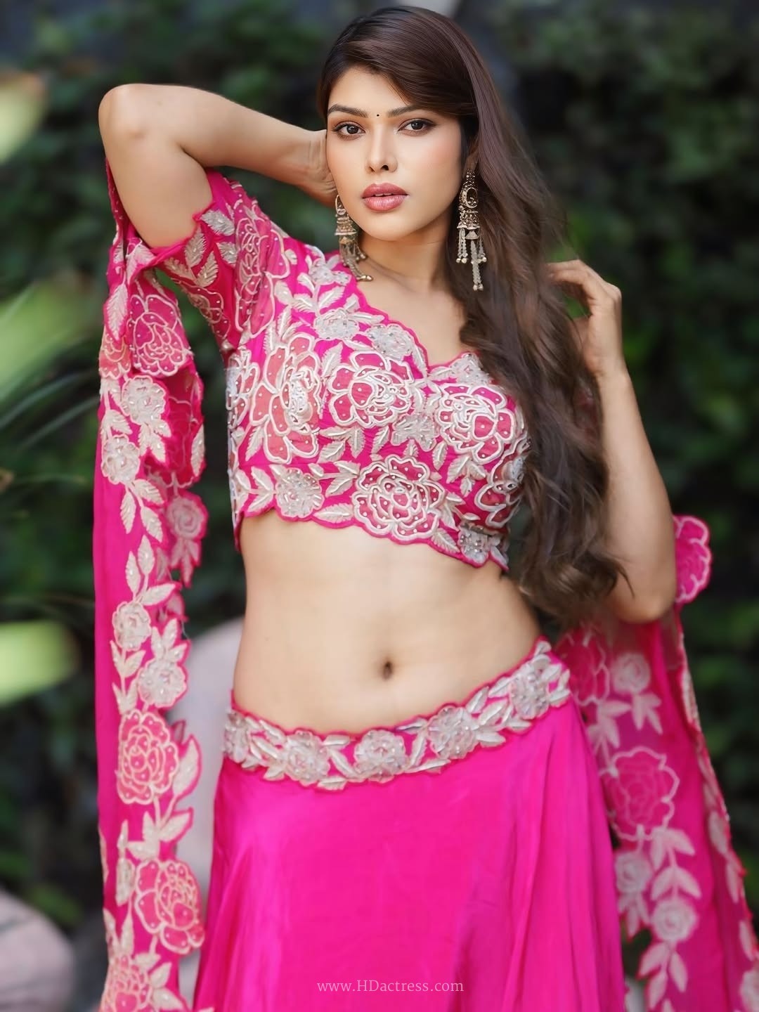 Digital diva mahima gupta flaunts her toned midriff in pink lehenga.. - Image 7 Digital diva mahima gupta flaunts her toned midriff in pink lehenga.. - Image 7