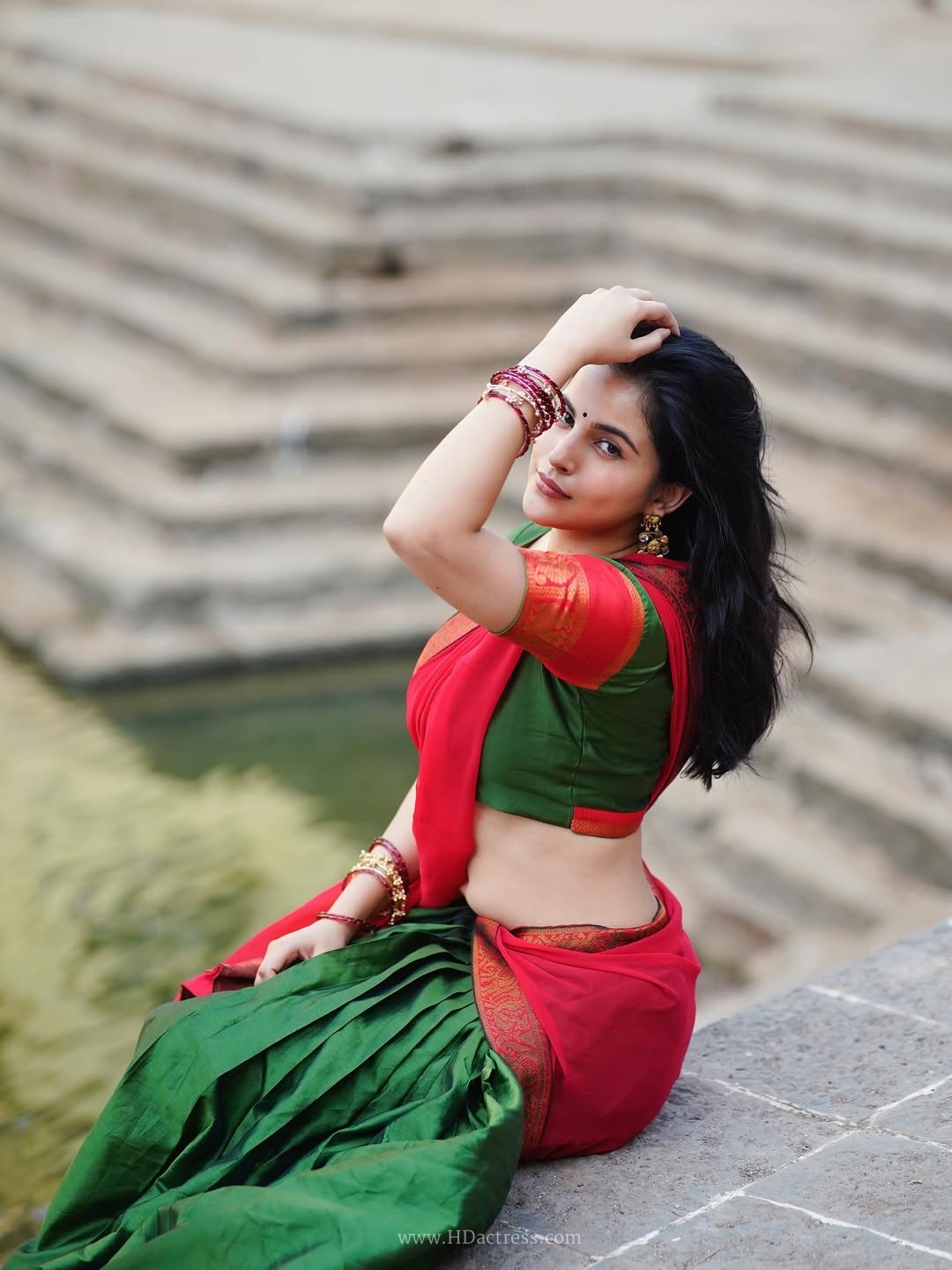 Digital star pratibha choudhary sizzling outdoor photoshoot in green & red dhavani.. - Image 7 Digital star pratibha choudhary sizzling outdoor photoshoot in green & red dhavani.. - Image 7