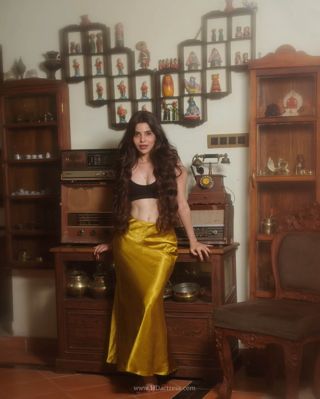Divya bharathi’s striking retro vibe poses in bold crop top and silk skirt.. - Image 16 Divya bharathi’s striking retro vibe poses in bold crop top and silk skirt.. - Image 16