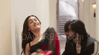 Alia Bhatt Sizzles in Rocky Aur Rani – Top Sexy GIFs - Image 2 Alia Bhatt Sizzles in Rocky Aur Rani – Top Sexy GIFs - Image 2