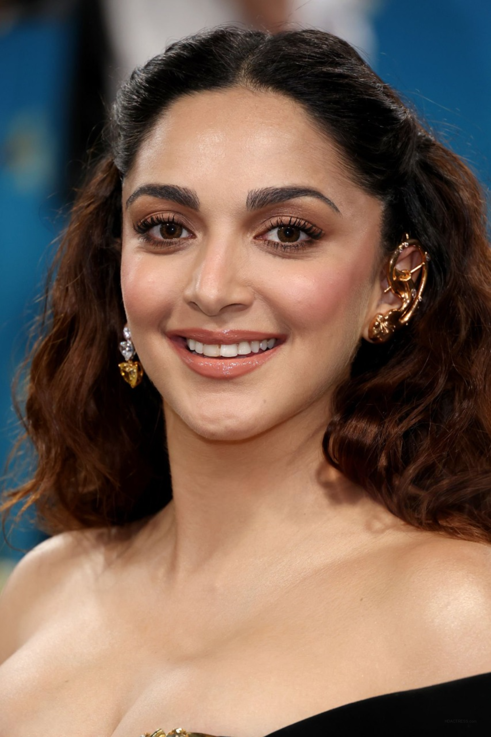 Actress Kaira Advani (4000×6000) UHD 4K Wallpapers