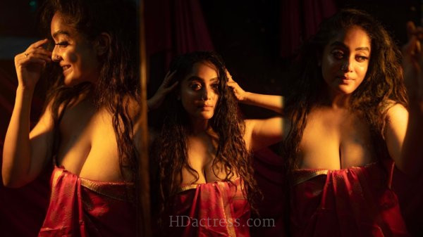 Abhirami Venkatachalam Sexy Tease Exclusive Instagram Subscription Photos Revealed