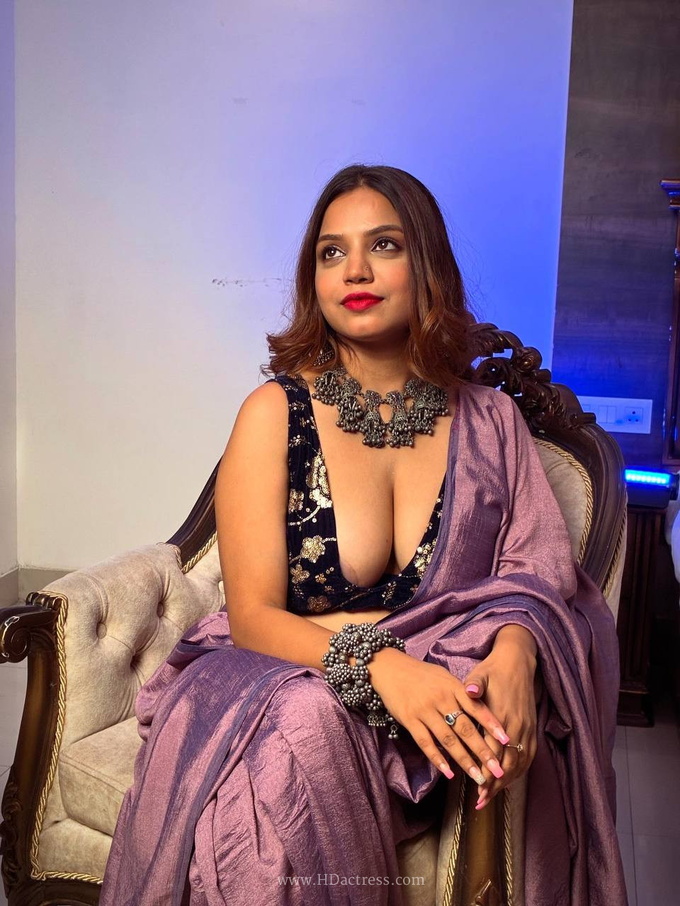 Shrihin Nari Meghna Paul in low cut blouse showing bold wide cleavage tease