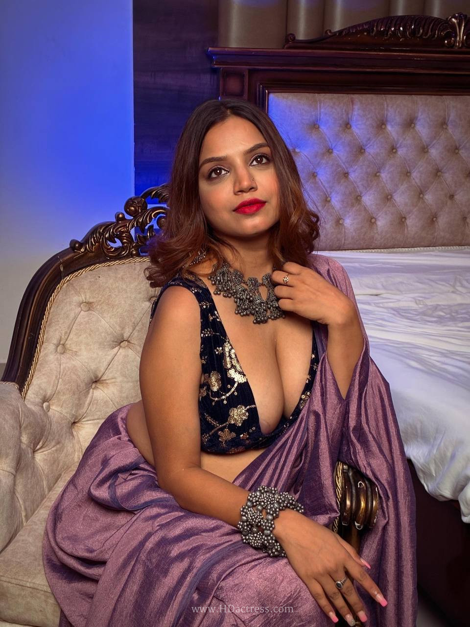 Meghna Paul Body & Bra Measurements: 36DD-28-36 (Bra Size: 36DD, Waist: 28 inches, Hips: 36 inches)