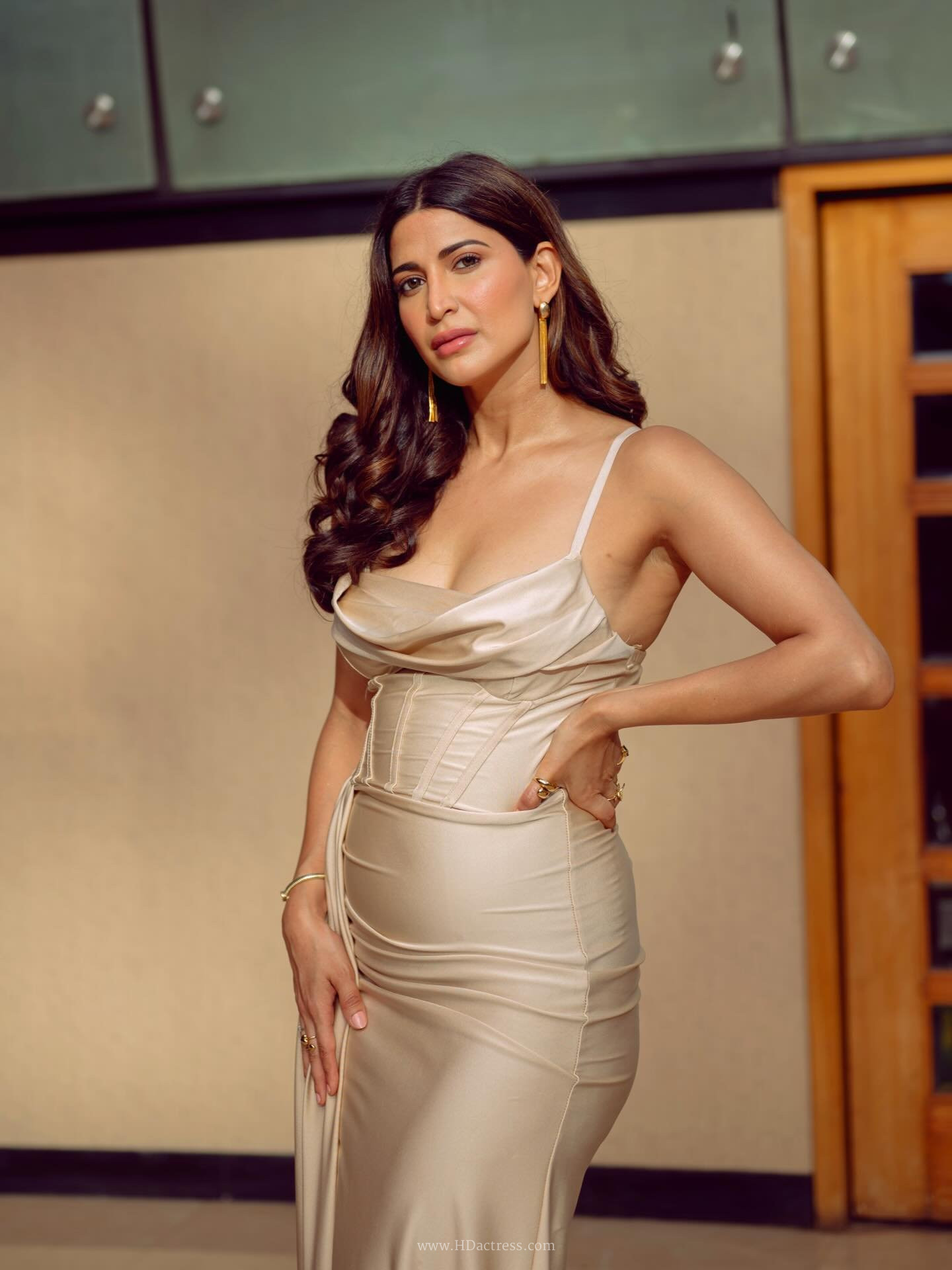 Aahana Kumra Leaves Fans Breathless in a Seductive Champagne Satin Gown
