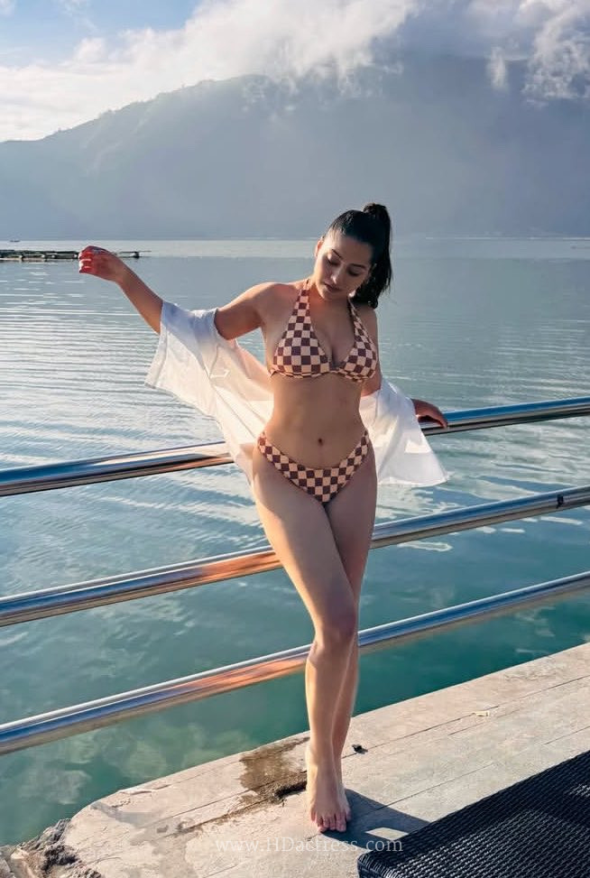 Simran Kaur Measurements: Height: 5'6" | Weight: 55 kg | Figure Measurements: 34-26-35 inches | Bra Size: 34B