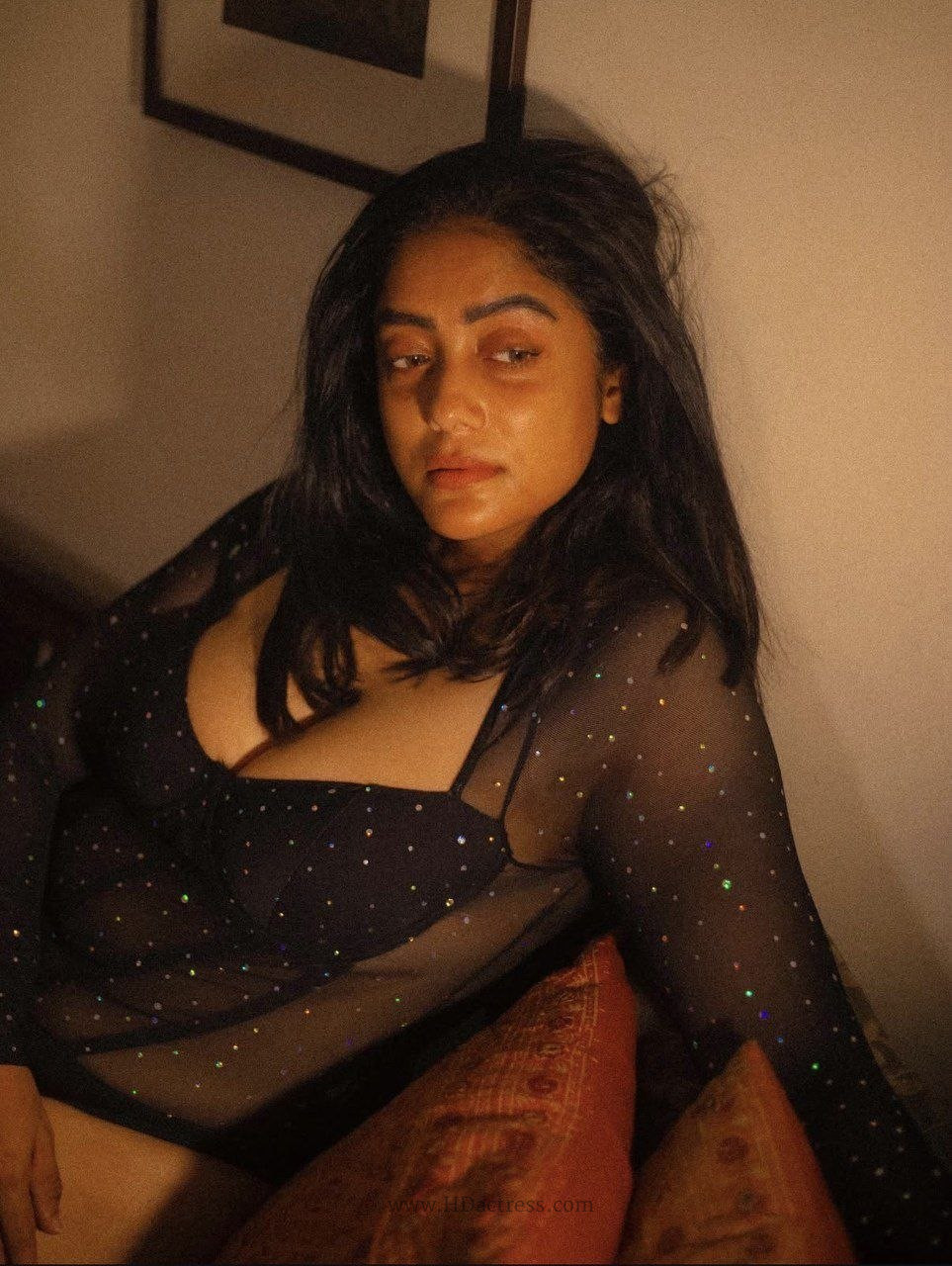 Abhirami Venkatachalam’s Instagram Subscription: Bold Photos and the Viral