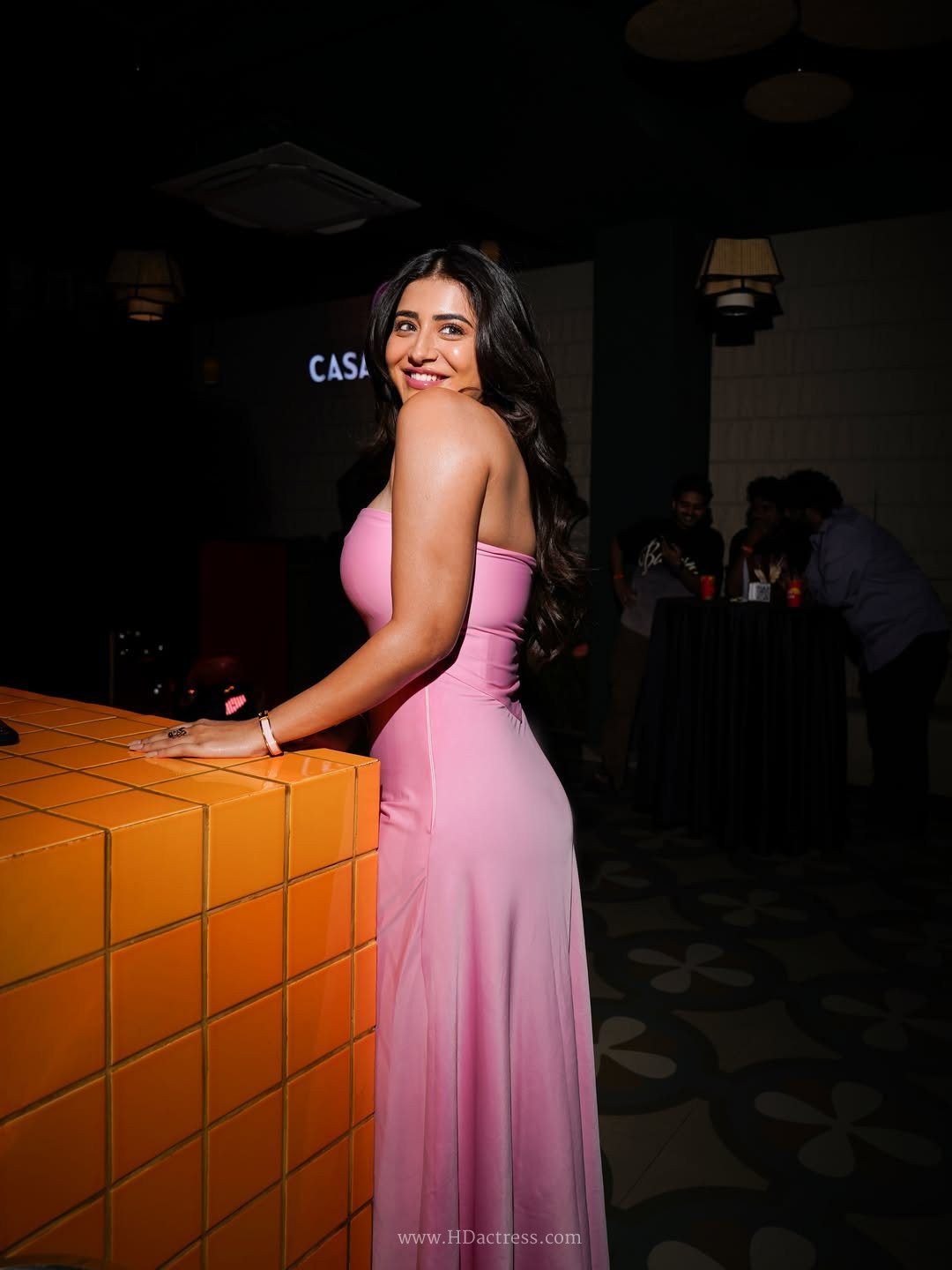 Rashi Singh Body Measurements: Height: 5'6" | Weight: 58 kg | Figure: 34-26-35 inches