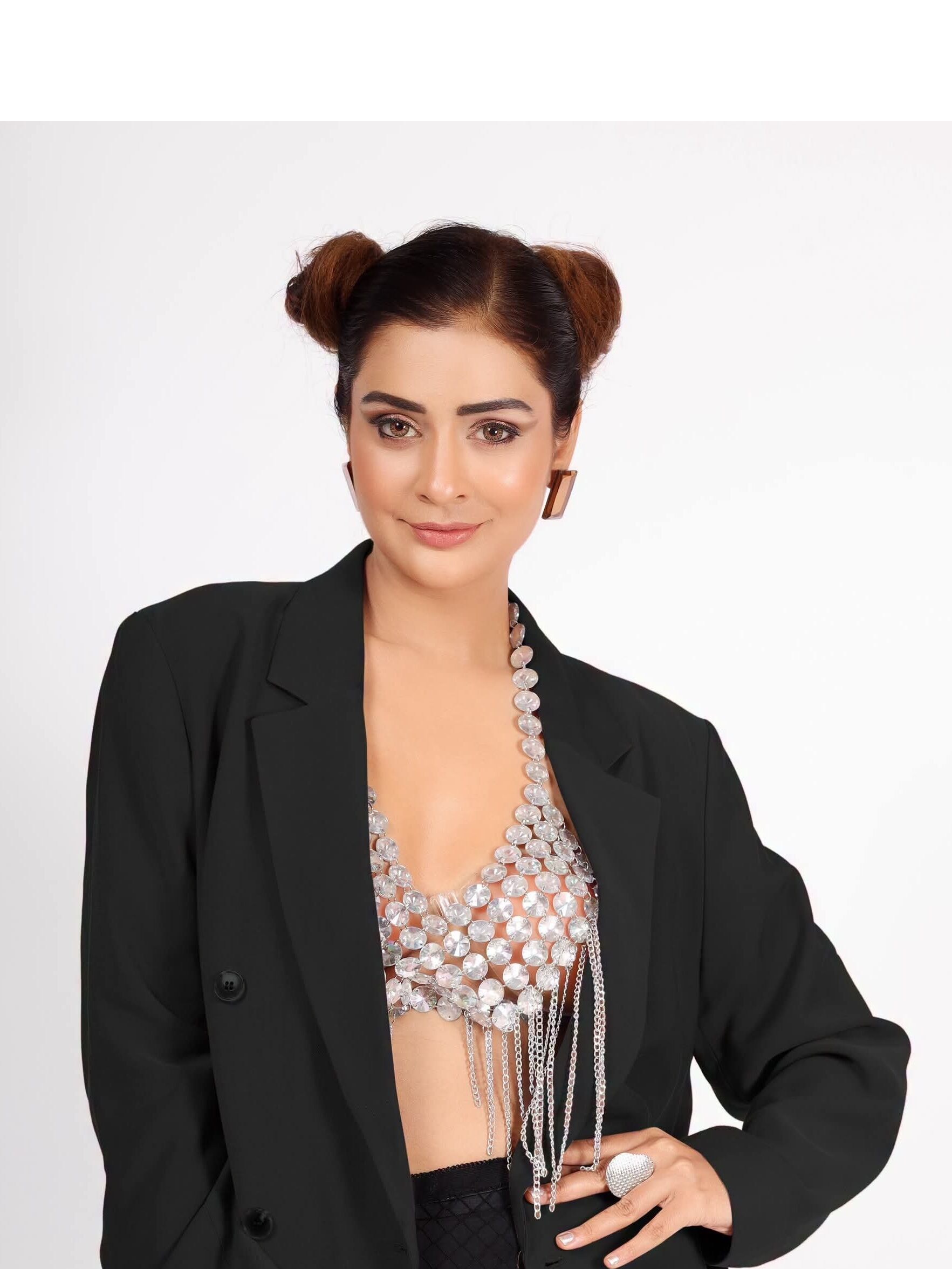 Payal Rajput lFigure Measurements: 34-26-35 inches | Bra Size: 34B