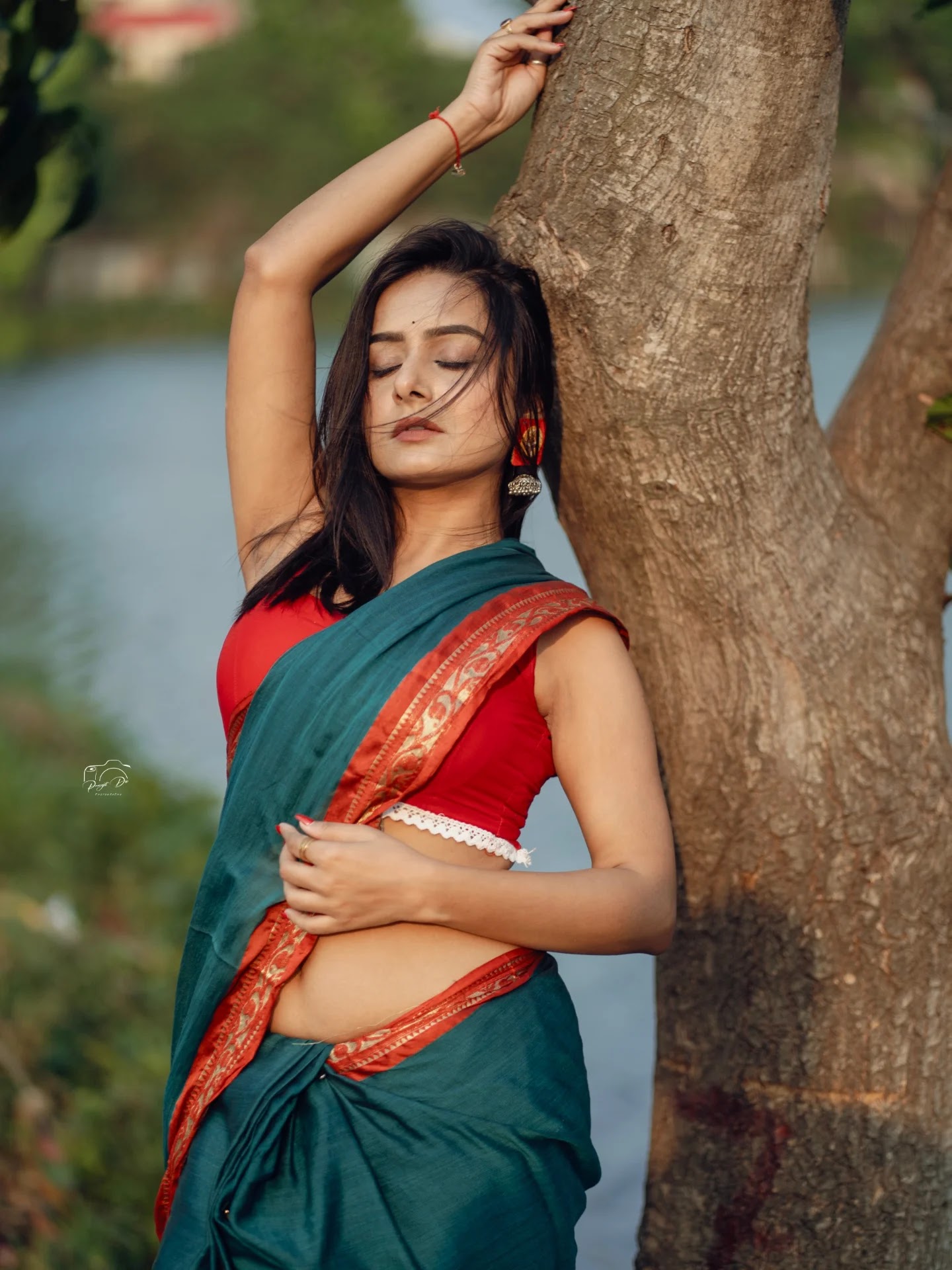 Priyanka Banerjee armpit pics in teal green handloom saree Priyanka Banerjee armpit pics in teal green handloom saree