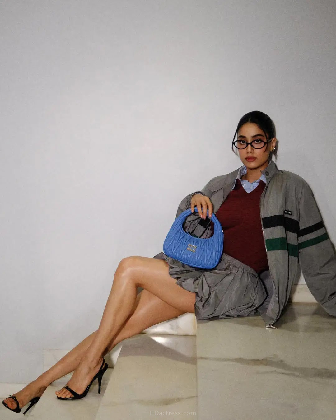 Beautiful Hindi Actress Janhvi Kapoor Wearing Black Jerkin and Short - Image 3 Beautiful Hindi Actress Janhvi Kapoor Wearing Black Jerkin and Short - Image 3