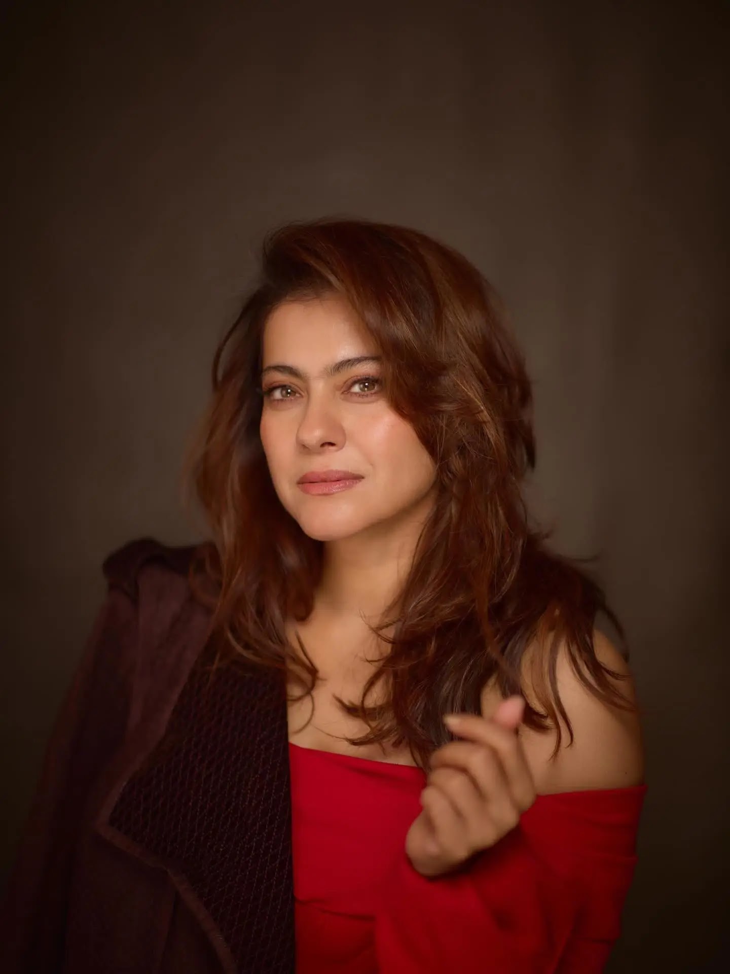 Bollywood Beautiful Actress Kajol Devgan Long Hair Smiling Face Stills - Image 1