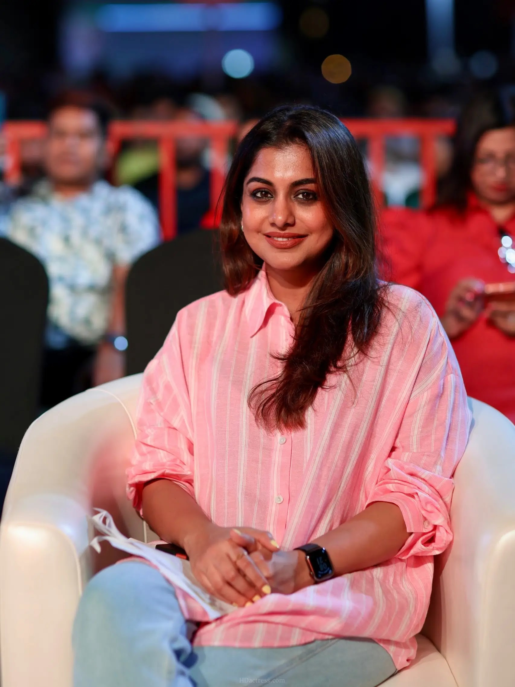 Beautiful Malayalam Actress Meera Nandan Stills in Pink Shirt Blue Jeans - Image 1