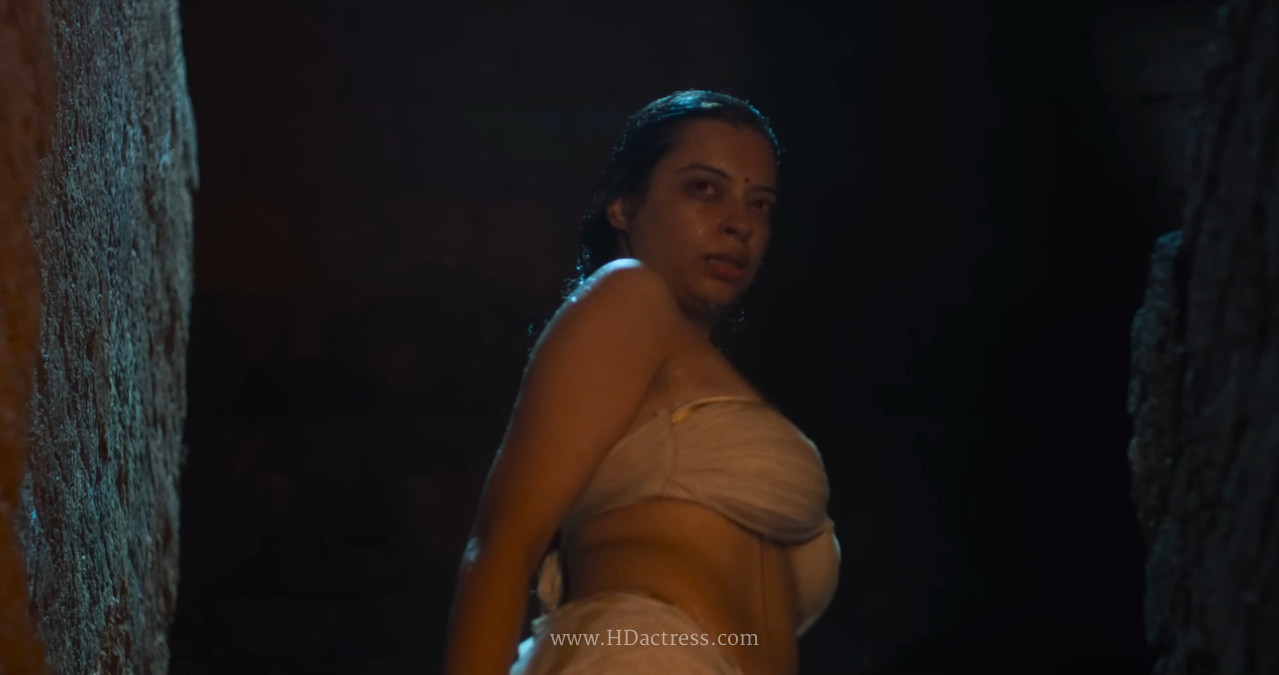 [Image: Neha-Chawla-Sexy-Sizzling-show-in-white-...08-043.jpg]
