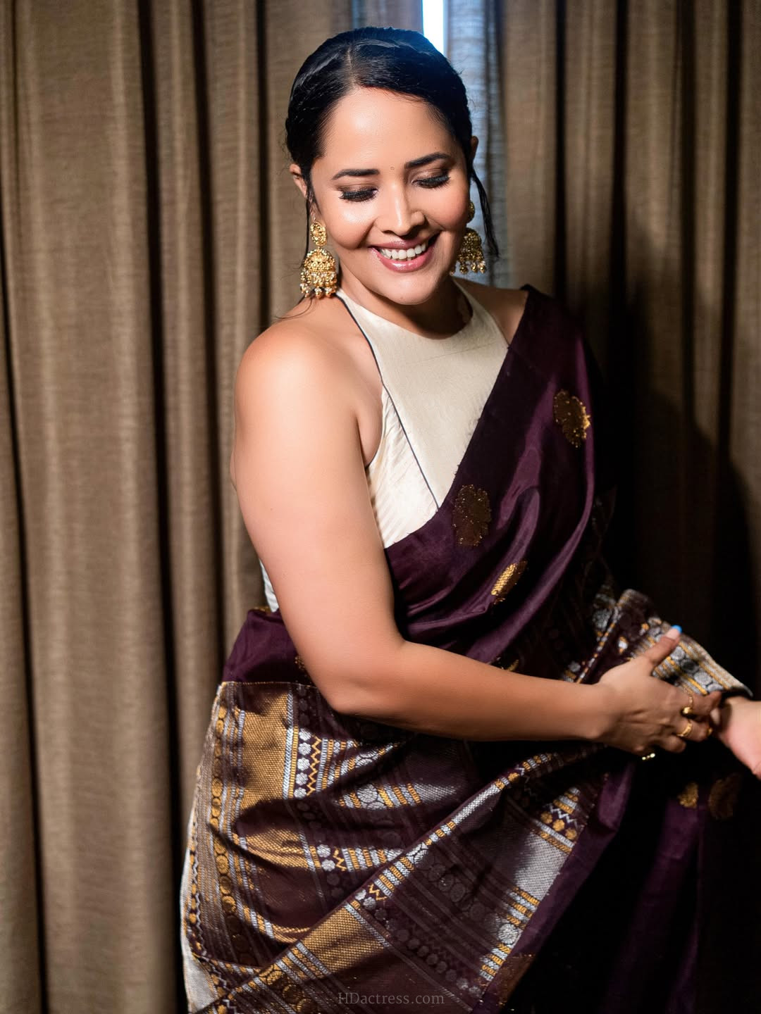 Anasuya Bharadwaj in wine purple silk saree Anasuya Bharadwaj in wine purple silk saree