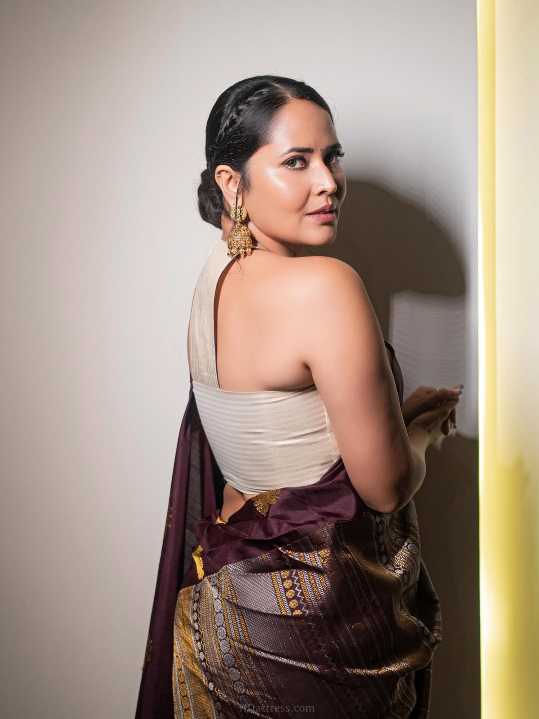 Anasuya Bharadwaj in wine purple silk saree Anasuya Bharadwaj in wine purple silk saree
