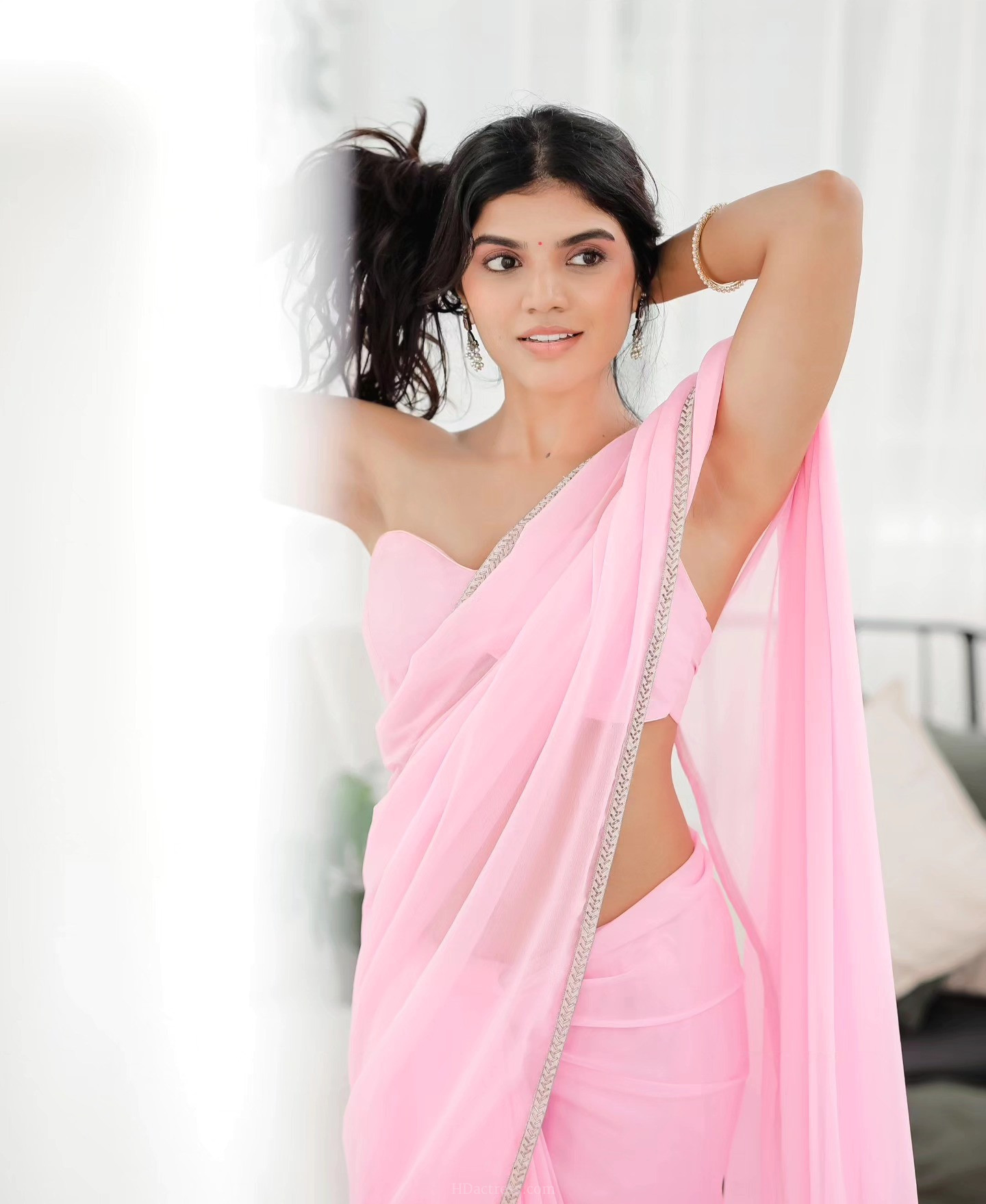 Gayathri Ramanaa Latest Pink Saree Stills