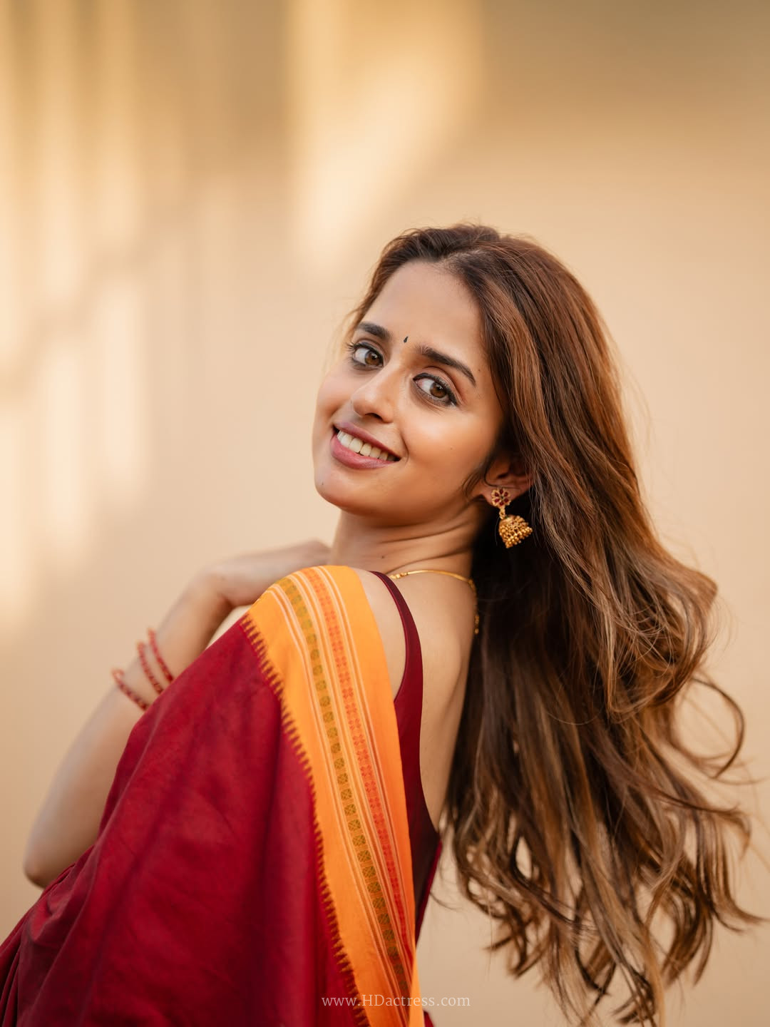 ravallika Damerla in maroon handloom silk saree ravallika Damerla in maroon handloom silk saree