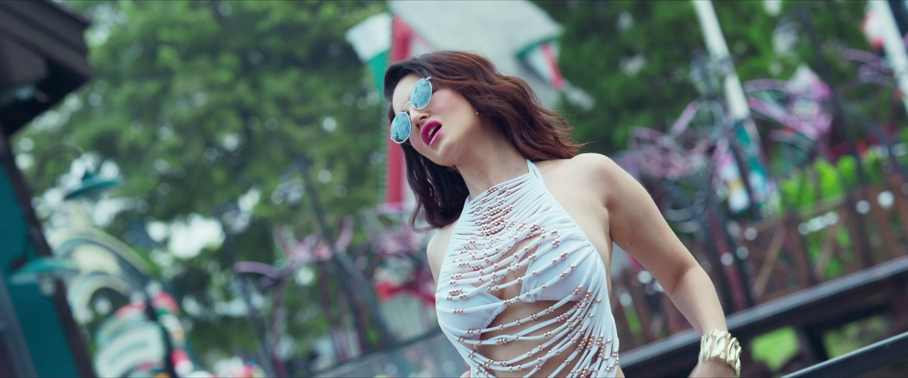 Sunny Leone Sexiest Sizzling Seduction Item Song – Petta Rap Photos,Wallpapers