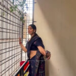 Ksudha Sexy Big Deep Navel Hole In Blue Saree Mp4 Snapshot 00 31 991