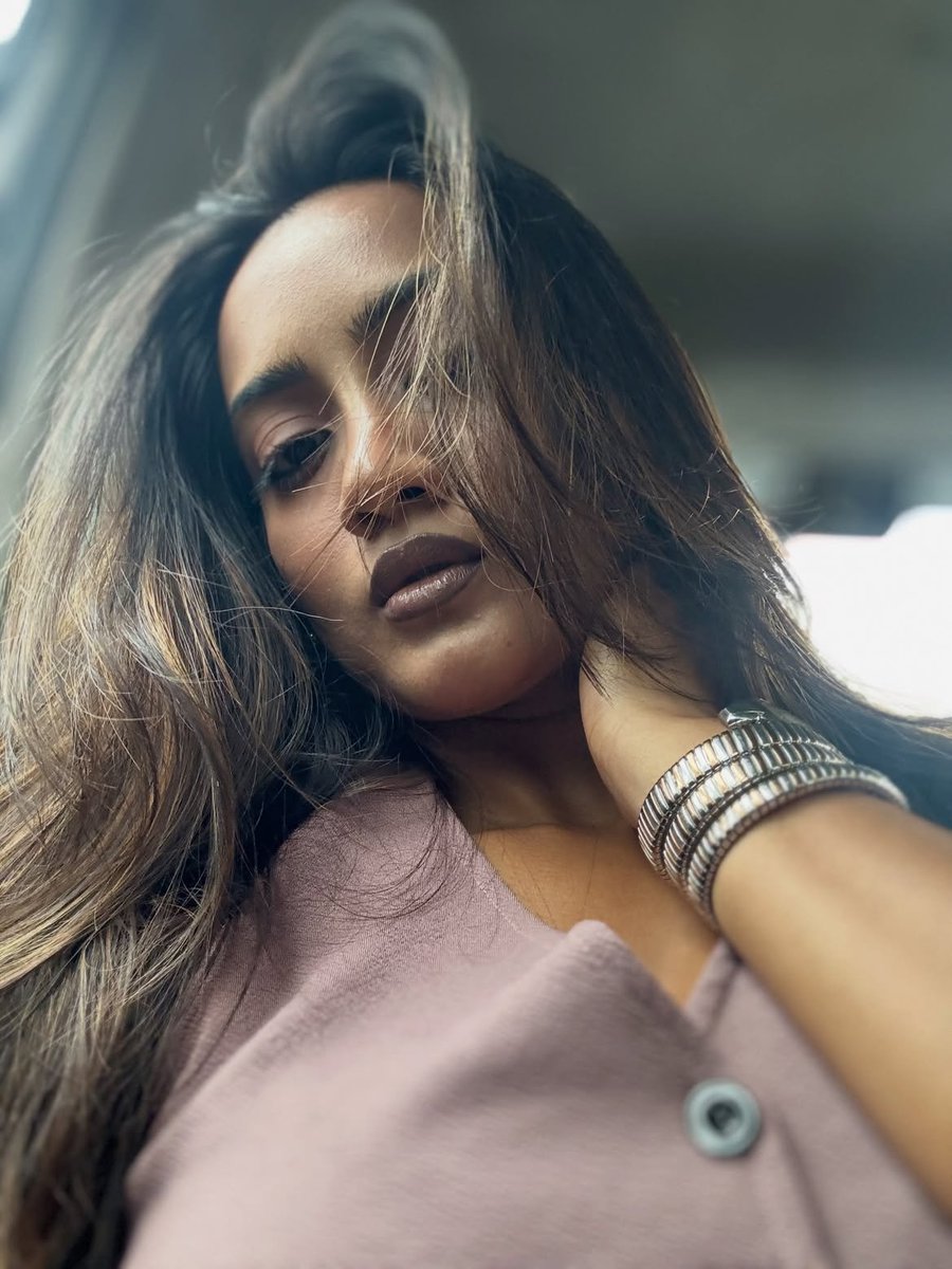 Amika Shail F09fa9b6f09f98bb Latest Hd Photos