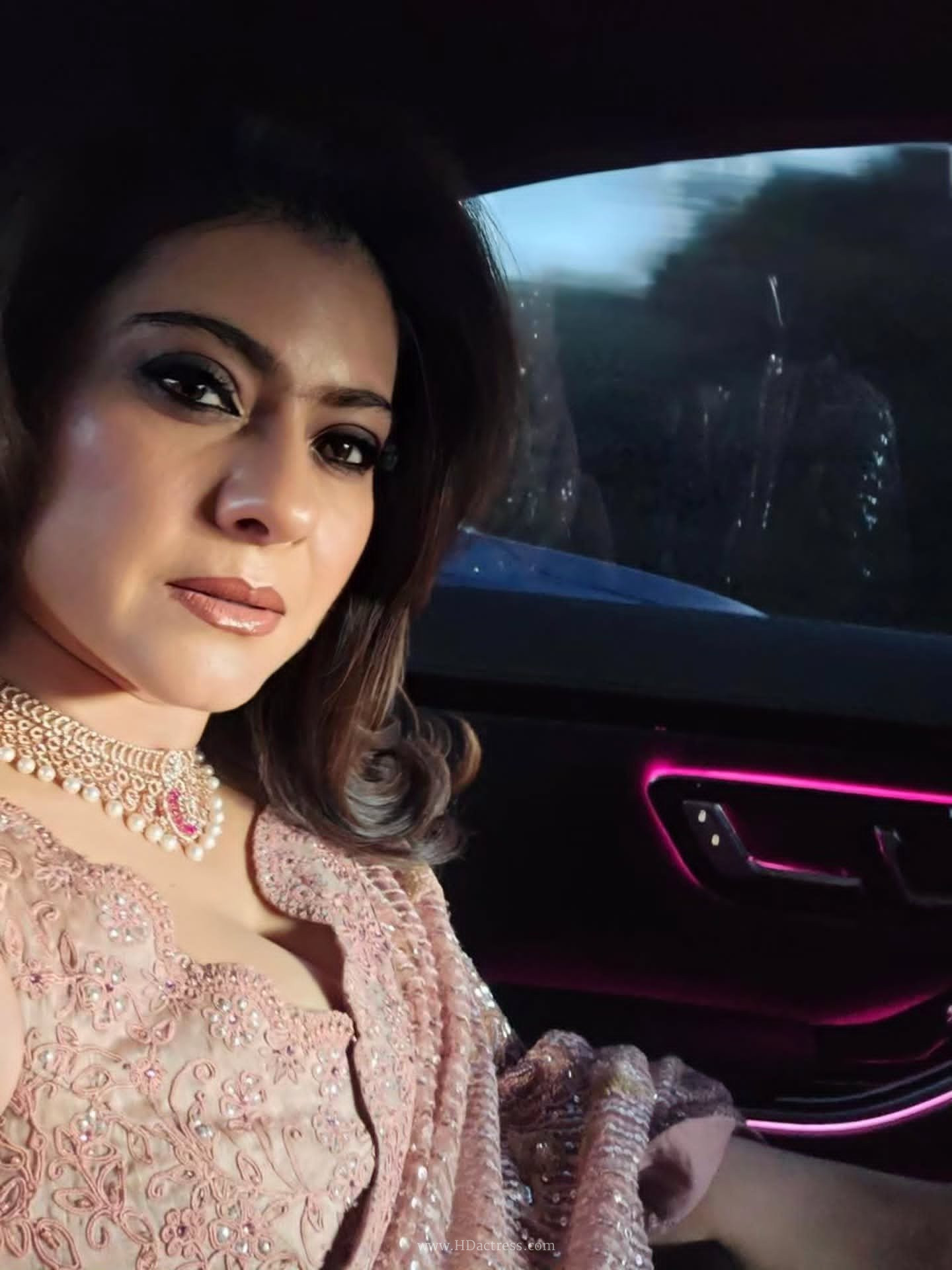 Kajol Devgan facecard, Kajol viral photo, Kajol sensuous close up, Bollywood actress photoshoot, Kajol body measurements, Kajol beautiful eyes, timeless Bollywood beauty, Kajol latest portrait